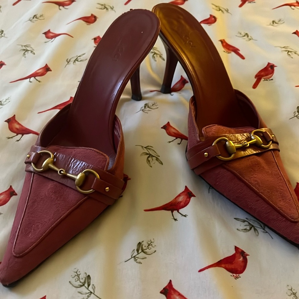 Vintage Gucci kitten heels